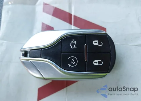 2018 Maserati Ghibli z USA, uszkodzony, nr VIN ZAM57XSA6J1293216